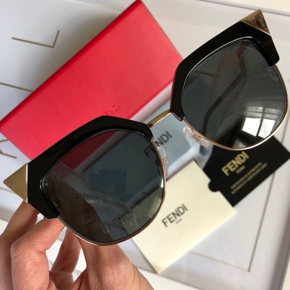 Fendi Accessories - ⬇️$390 FENDI Iridia black chic cat-eye sunglasses